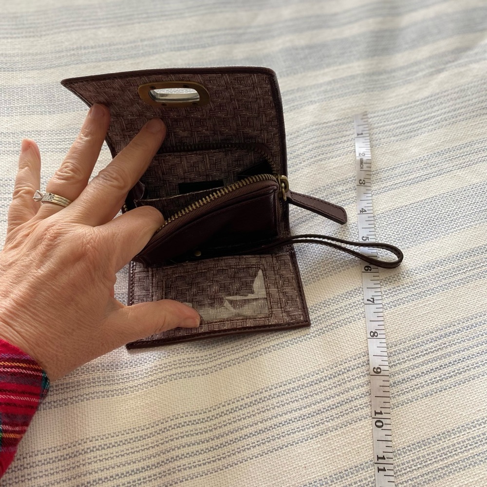 Hobo Brand small wallet / wristlet. Like new condition. - Picture 4 of 5